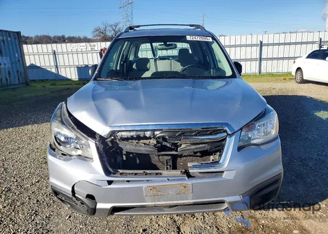 2017 Subaru Forester 2.5I z USA, uszkodzony, nr VIN JF2SJABC7HH474920